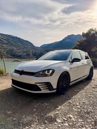 Volkswagen Golf  gti