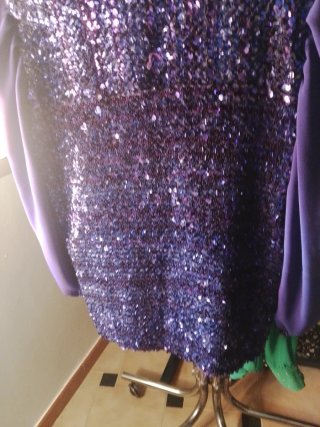 Blusa lentejuelas morada manga larga