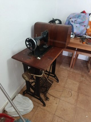Máquina de coser Sigma antigua
