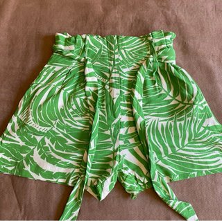 Shorts Mango S verde estampado hojas lazo