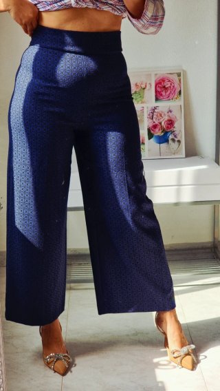 Pantalón ancho tiro alto elegante estampado