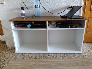 Mueble TV IKEA Blanco y Madera