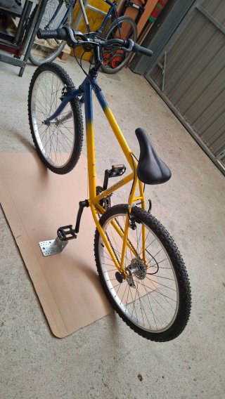 Bicicleta Montaña Amarilla y Azul