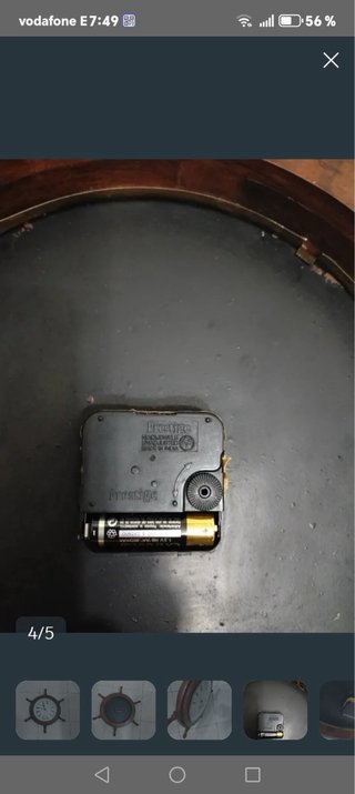 Reloj de madera antiguo
