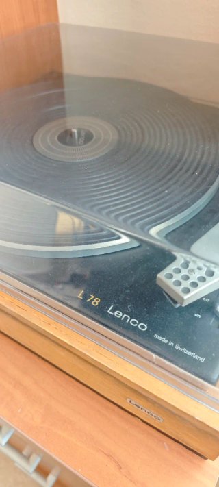 Tocadiscos Lenco L78 - Made in Switzerland