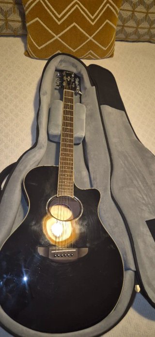 Yamaha CPX600 Guitarra Acústica Negra