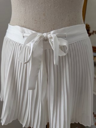 Pantalones cortos Etam blancos plisados