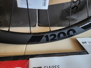 Rueda Trasera DT Swiss XMC 1200 Carbono 27.5"