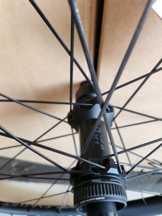 Rueda Trasera DT Swiss XMC 1200 Carbono 27.5"