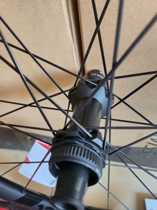 Rueda Trasera DT Swiss XMC 1200 Carbono 27.5"