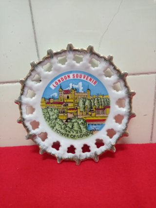 Lote Platos y Ceniceros Porcelana Souvenir