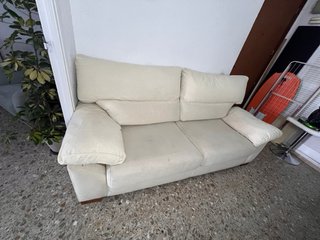 Sofá de 2 plazas beige