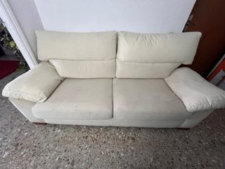 Sofá de 2 plazas beige
