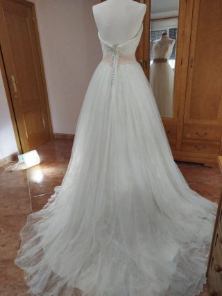 Vestido de Novia Blanco con Cinturón Brillante