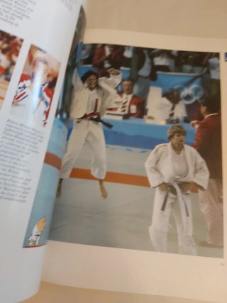 Barcelona ́92 : official book of the Games of t...