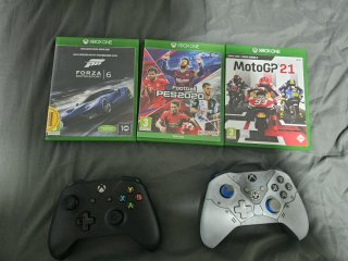 Xbox One X 1TB Grigio/Bianco edizione limitata Gears 5
