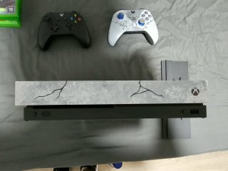 Xbox One X 1TB Grigio/Bianco edizione limitata Gears 5