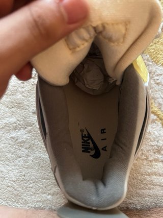 Jordan 4 Beige/Gris