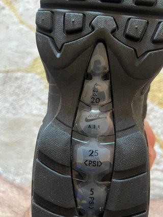 Nike Air Max 95 Negras