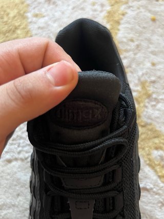 Nike Air Max 95 Negras