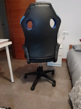 Silla Gaming Negra con Detalles Azules