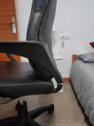 Silla Gaming Negra con Detalles Azules