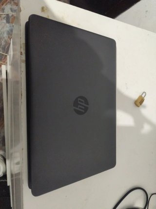 Portátil HP Intel Core i5-10210U Negro