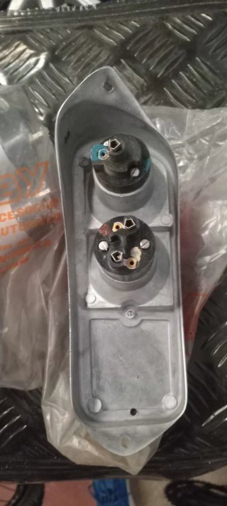 Pilotos Traseros KIMBY Seat 600 (2 unidades)