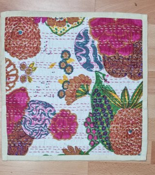 Cojines Kantha Flores Fucsia