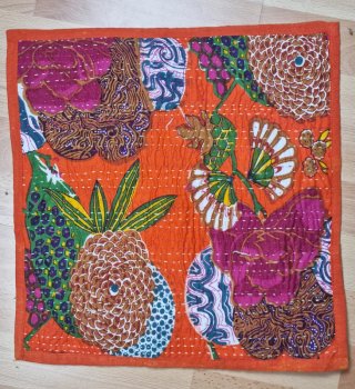 Cojines Kantha Flores Fucsia