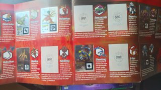 Álbum de Sticker Invizimals Evolution