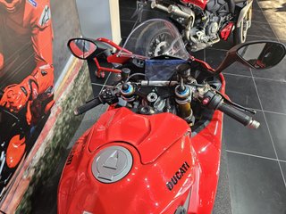 Ducati Panigale V4S Roja