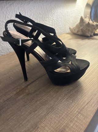 Zapatos de tacón negros Primadonna