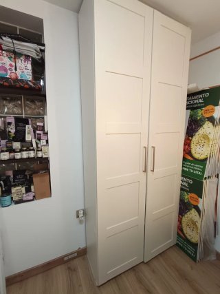 Armario Ikea, Alto 236 x fondo 37 x ancho 100