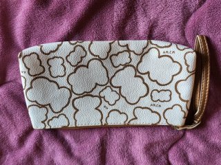 Bolso de mano rojo con bandolera