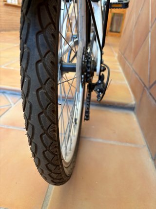 Bicicleta plegable MOMA Top Class 2 blanca