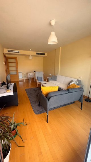 Piso completo en venta por mudanza.