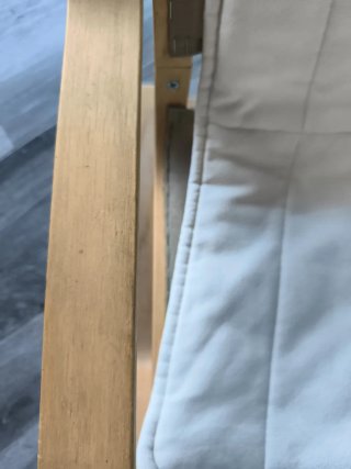 Silla infantil de madera beige