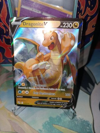 Carta Dragonite V Pokemon