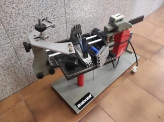 Máquina de encordar raquetas electronica