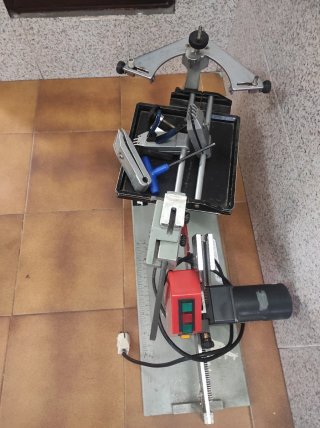 Máquina de encordar raquetas electronica