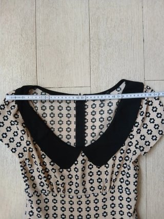 Abito Denny Rose vintage geometrico con colletto nero - Taglia XS