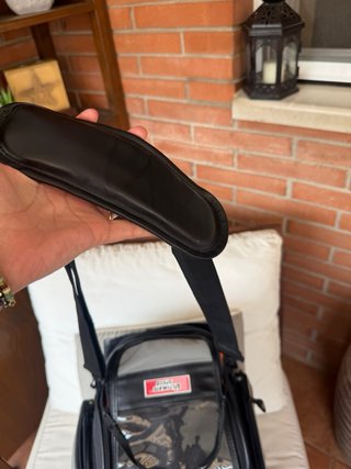 Mochila imantada para moto,