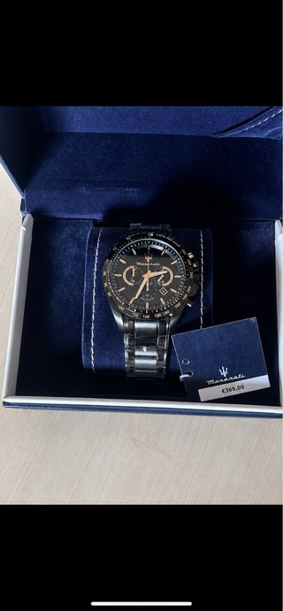 Reloj Maserati Negro y Dorado Nuevo