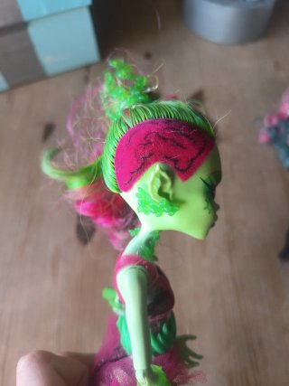 Monster High Rochelle Goyle y Venus Mcflytrap