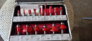 Fresadora Makita RT0702CX2J