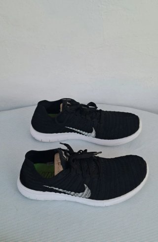 Nike Free 38.5 (24.5 cm) Negro
