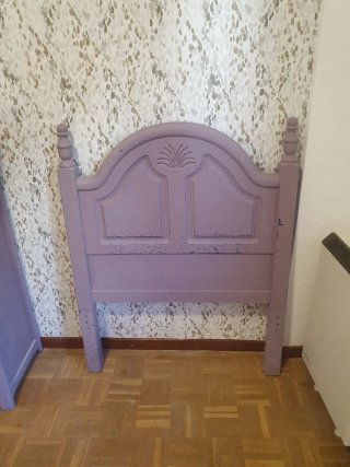 Cómoda y cabecero de madera maciza