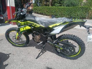 Mondial SM 125 Enduro Negra y Amarilla