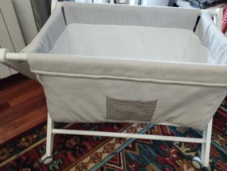 Minicuna blanca y gris